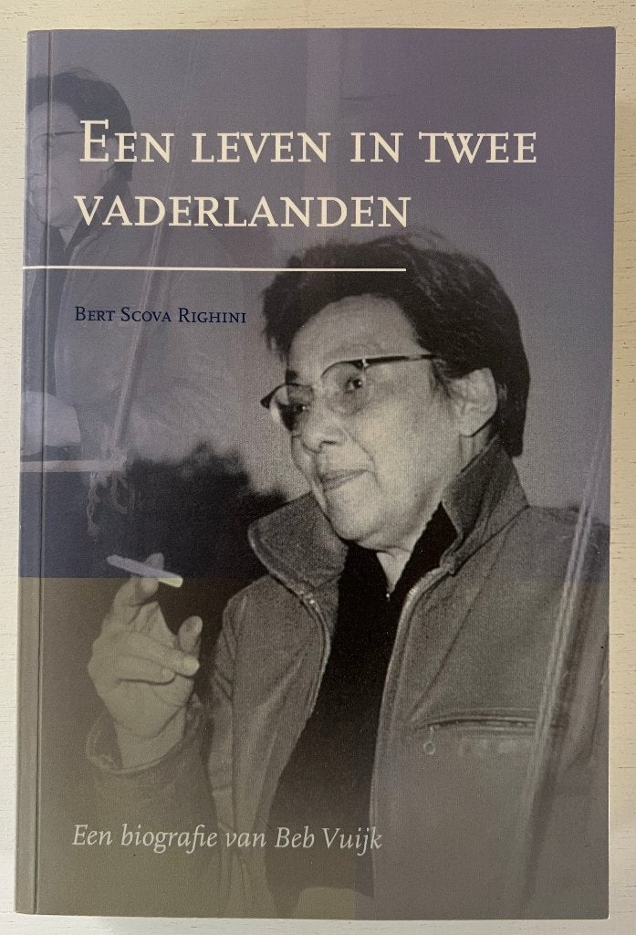 Een leven in twee vaderlanden - Een biografie van Beb Vuyk, Boeken, Ophalen of Verzenden, Zo goed als nieuw