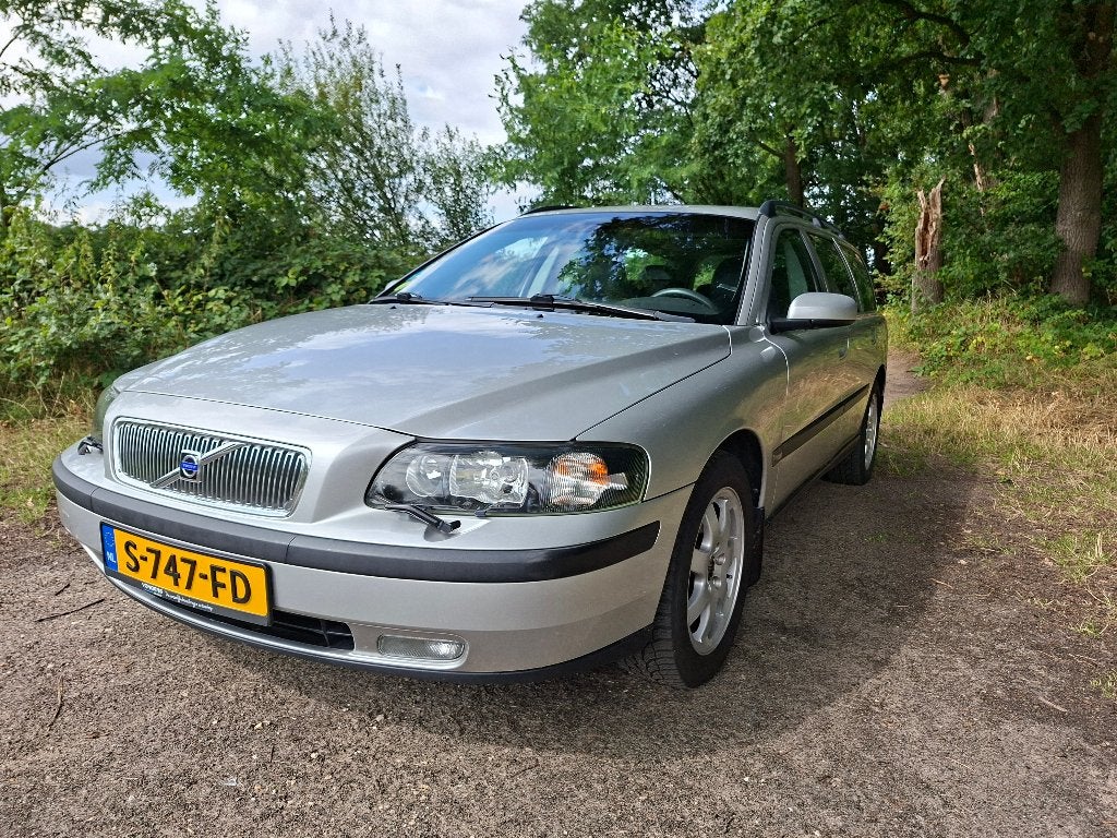 Volvo V70 2.4 170PK 2003 Grijs metalic, Auto's, Voorwielaandrijving, 1800 kg, Zwart, Stationwagon