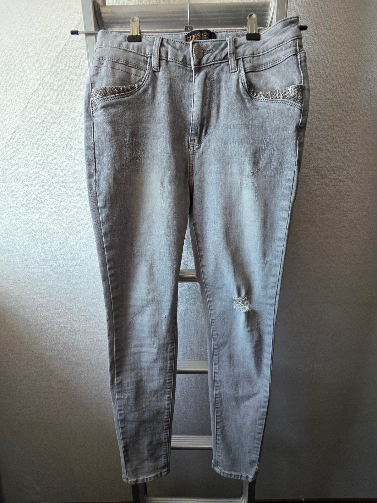 Broek Fashion Musthaves - Grijze Jeans met Strass, Ophalen, W30 - W32 (confectie 38/40), Fashion Musthaves, Grijs