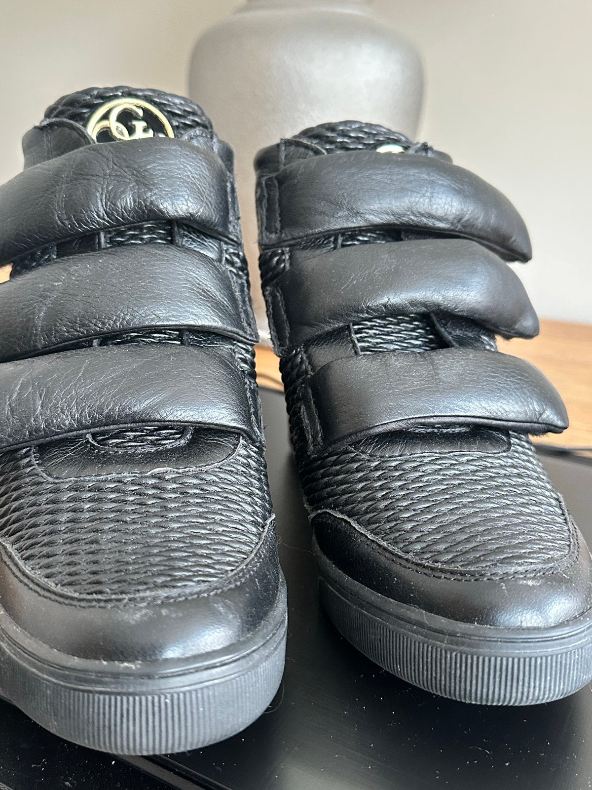 Guess Zwarte Wedge Sneakers Maat 38, Kleding | Dames, Schoenen, Ophalen of Verzenden, Gedragen, Zwart, Sneakers of Gympen