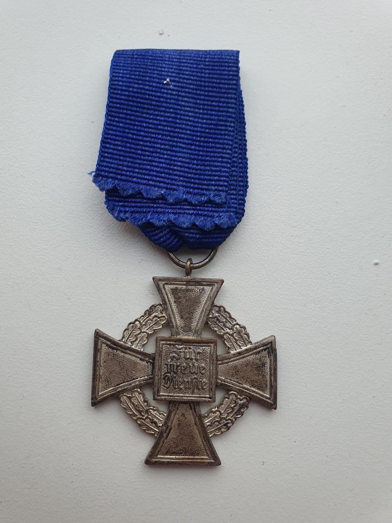 Duitse onderscheiding voor trouwe dienst WO2, Verzamelen, Ophalen of Verzenden, Duitsland, Lintje, Medaille of Wings