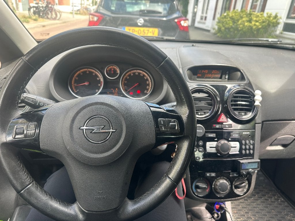 Opel Corsa 1.4 16V 5D 2010 Zwart, Voorwielaandrijving, 1063 kg, 1398 cc, 4 cilinders
