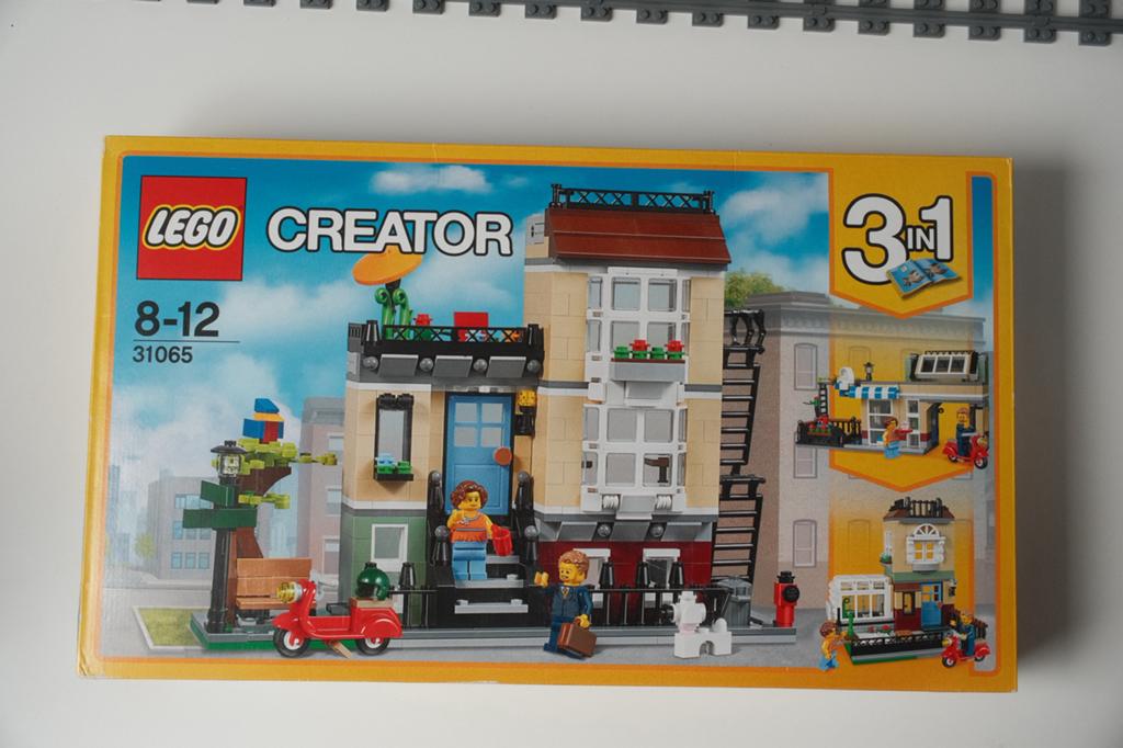Lego Creator 3-in-1 31065 Park street toenhouse, Kinderen en Baby's, Speelgoed | Duplo en Lego, Nieuw, Ophalen of Verzenden