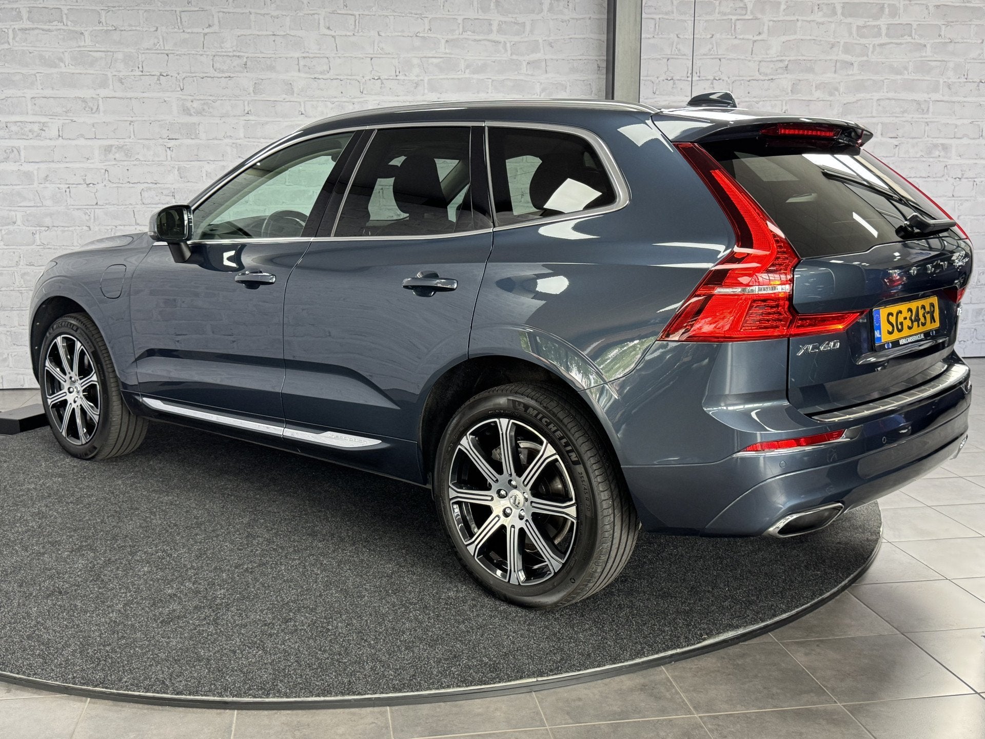 Volvo XC60 2.0 T8 Twin Engine AWD Inscription Luchtvering B&, Automaat, Gebruikt, 1969 cc, Blauw