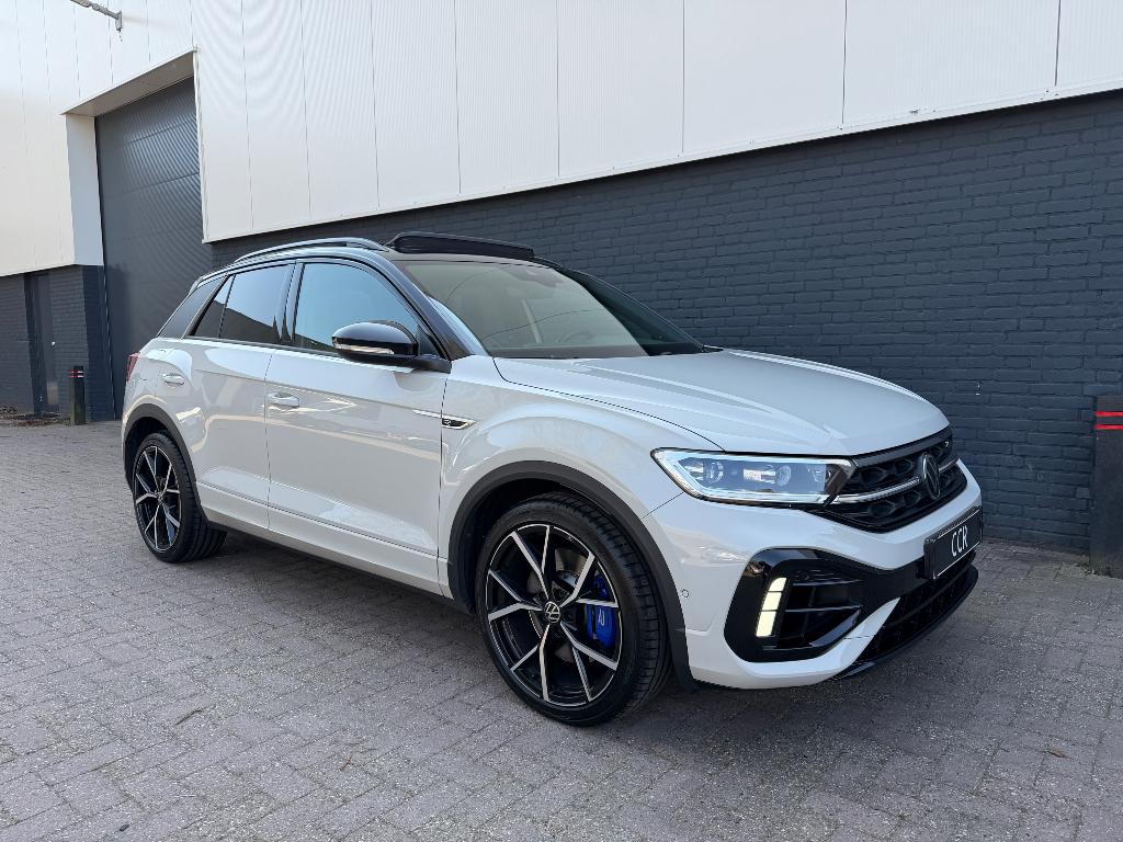 Volkswagen T-Roc R 2.0 TSI 300PK 4M PANO AKRA KEYLESS ACC IQ, Automaat, 4 cilinders, 1984 cc, Beige