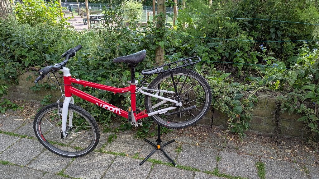 Woom 4 (2020), Ophalen, Gebruikt, Velgrem, Minder dan 16 inch