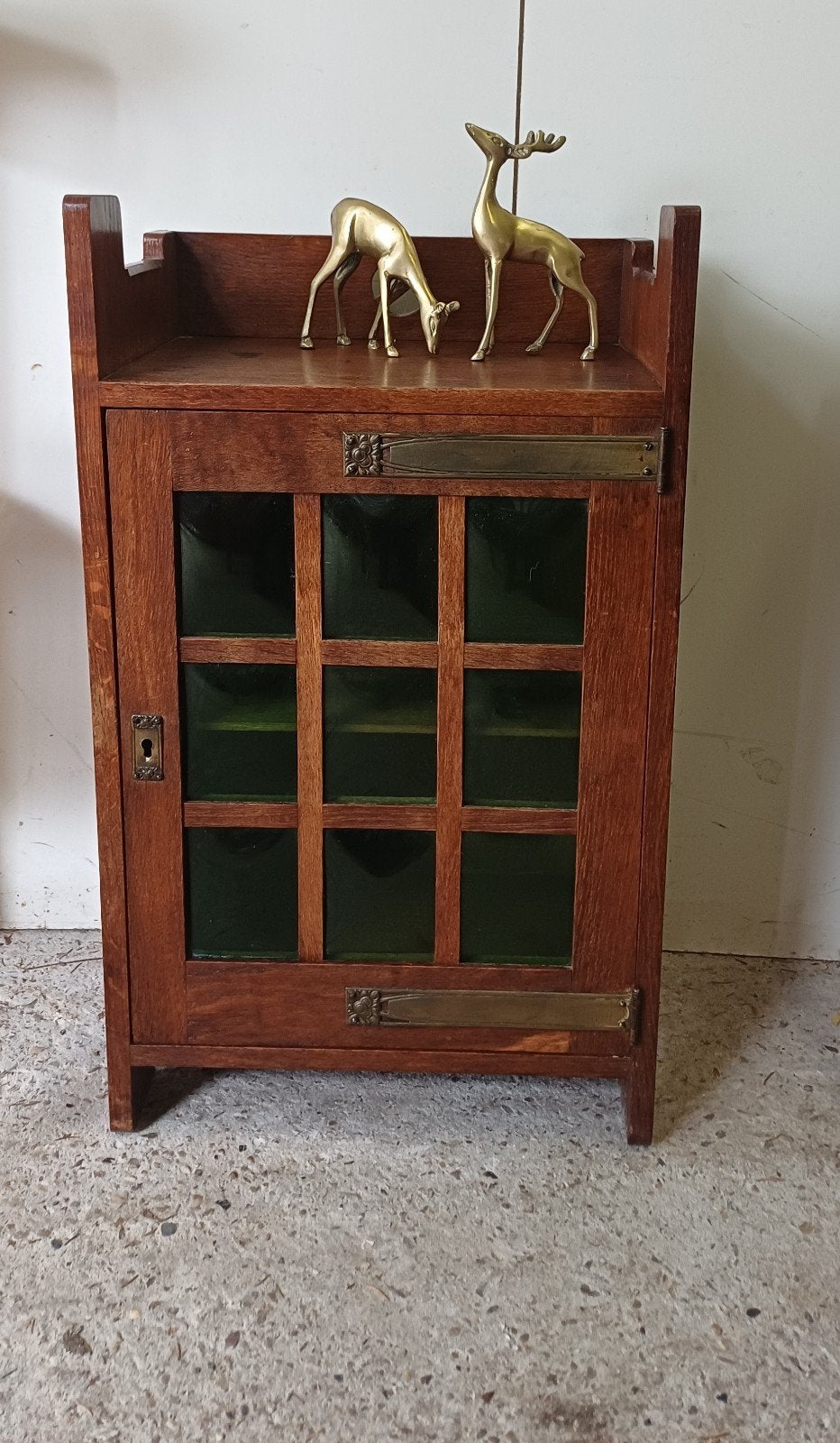Prachtig antiek art deco eiken houten kastje bol groen glas, Ophalen, 50 tot 100 cm, Glas, Minder dan 100 cm