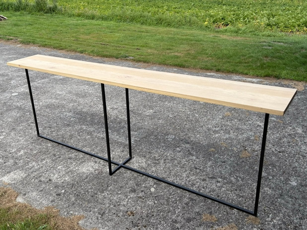 Sidetable van eikenhout en stalen poten, Huis en Inrichting, Ophalen, Nieuw