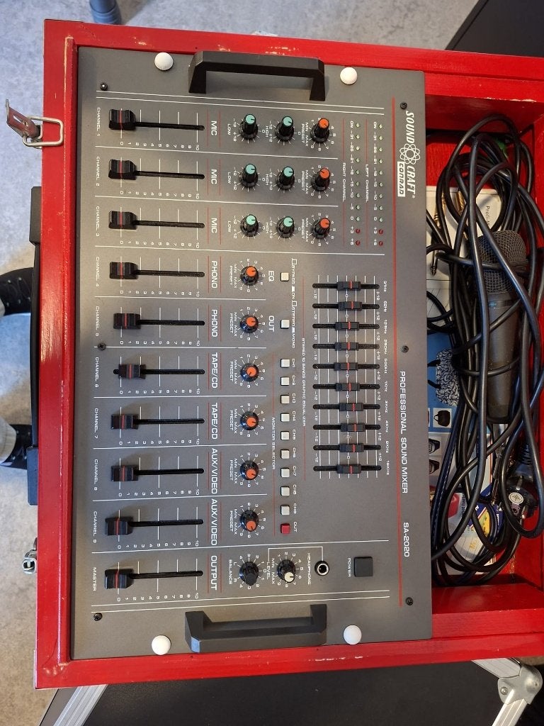 Soundmixer (SA 2020) en Versterker (WPA-600PRO) in hardcase, Audio, Tv en Foto, Ophalen, Gebruikt, Audio