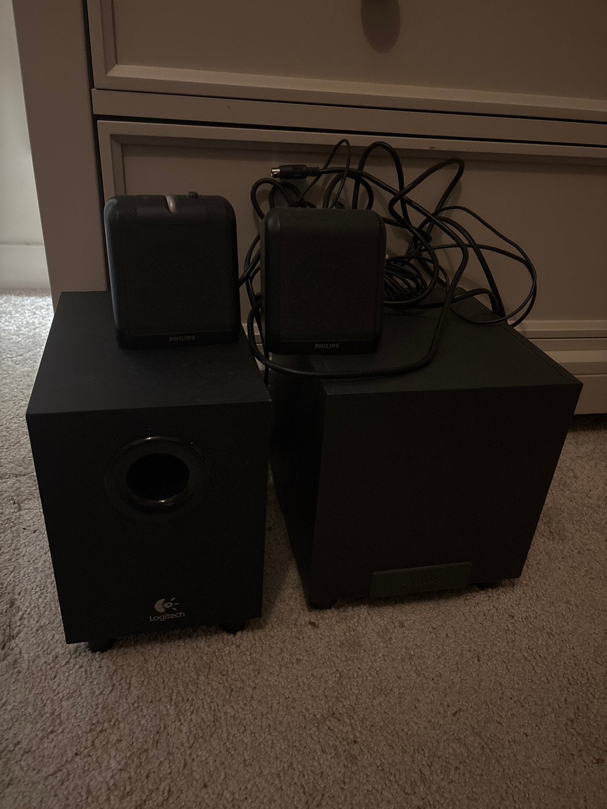 Logitech 2.1 speakerset en Philips met satellietluidsprekers, Audio, Tv en Foto, Philips, Gebruikt, Speakerset, Ophalen of Verzenden