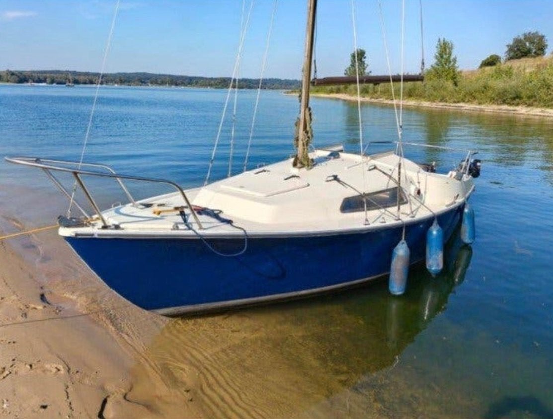 Kajuit zeilboot, Ophalen, Zo goed als nieuw, Minder dan 15 m²