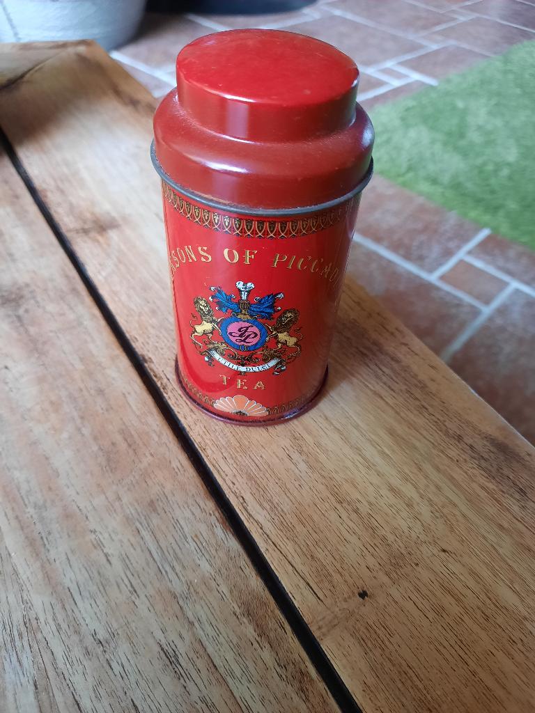 Rood theeblikje Jacksons of piccadilly, Ophalen of Verzenden, Thee, Overige merken