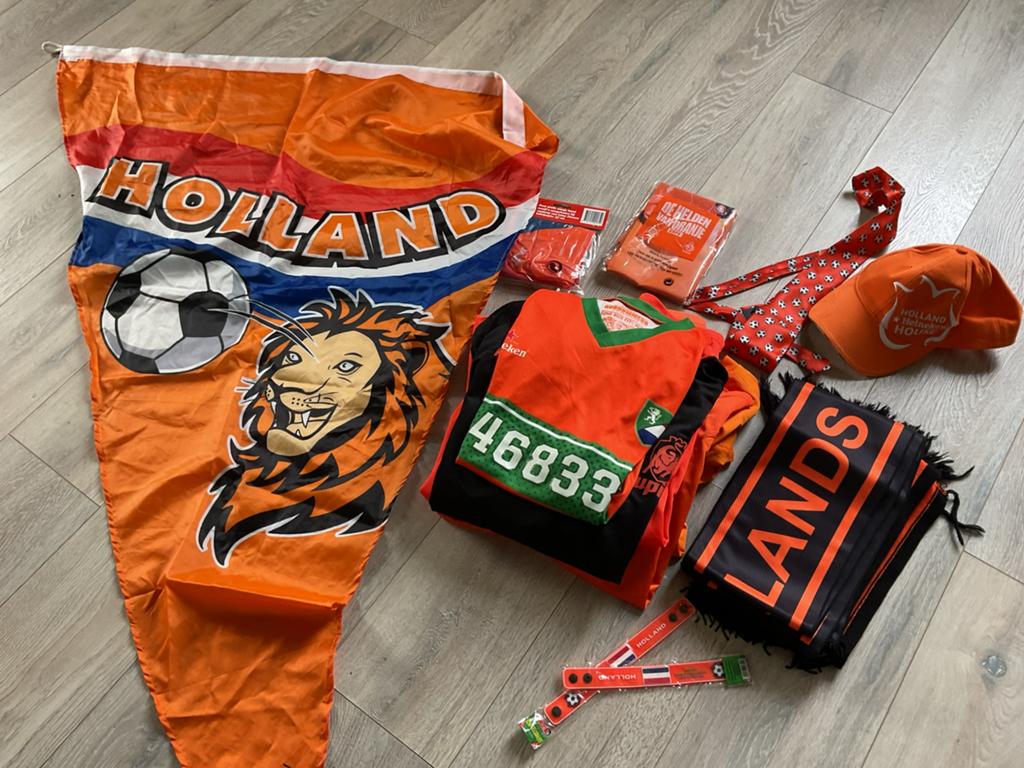 Oranje Fanpakket: Sjaals, Vaantje, Pet, Shirt en meer!, Ophalen of Verzenden, Gebruikt, Overige sporten, Overige typen