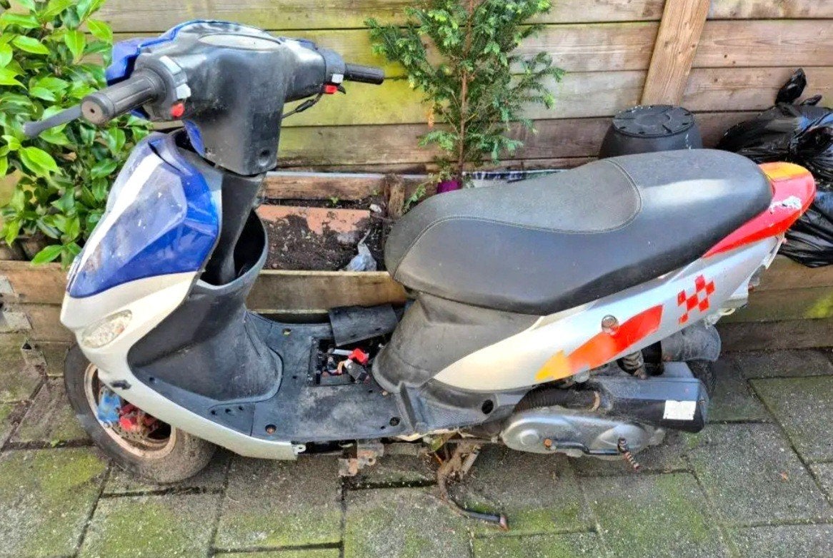 Peugeot Vivacity Scooter - Voor onderdelen of project, Fietsen en Brommers, Scooters | Peugeot, Ophalen, Gebruikt, Benzine, Vivacity