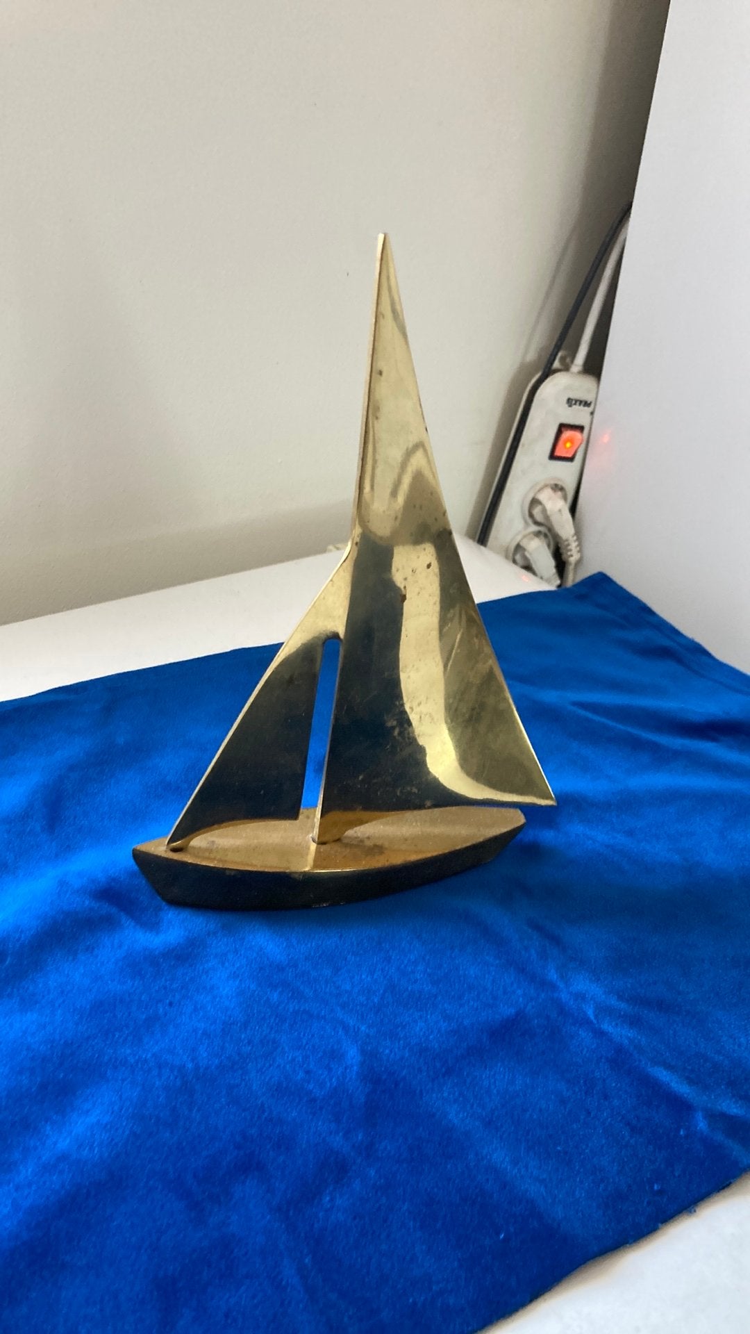 Messing zeilboot, Ophalen