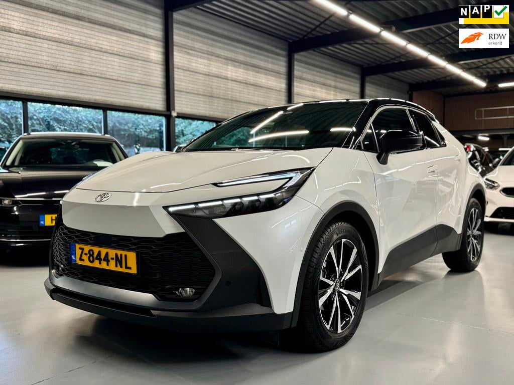 Toyota C-HR 1.8 Hybrid 140 First Edition NIEUWSTAAT, 725 kg, Euro 6, 4 cilinders, Wit