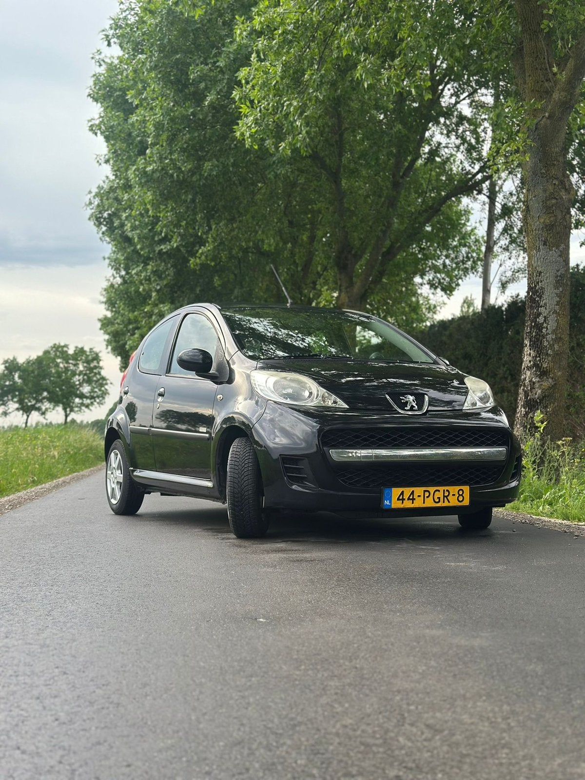 Peugeot 107 1.0 12V 5DR 2011 Zwart, Voorwielaandrijving, 4 stoelen, Origineel Nederlands, Handgeschakeld