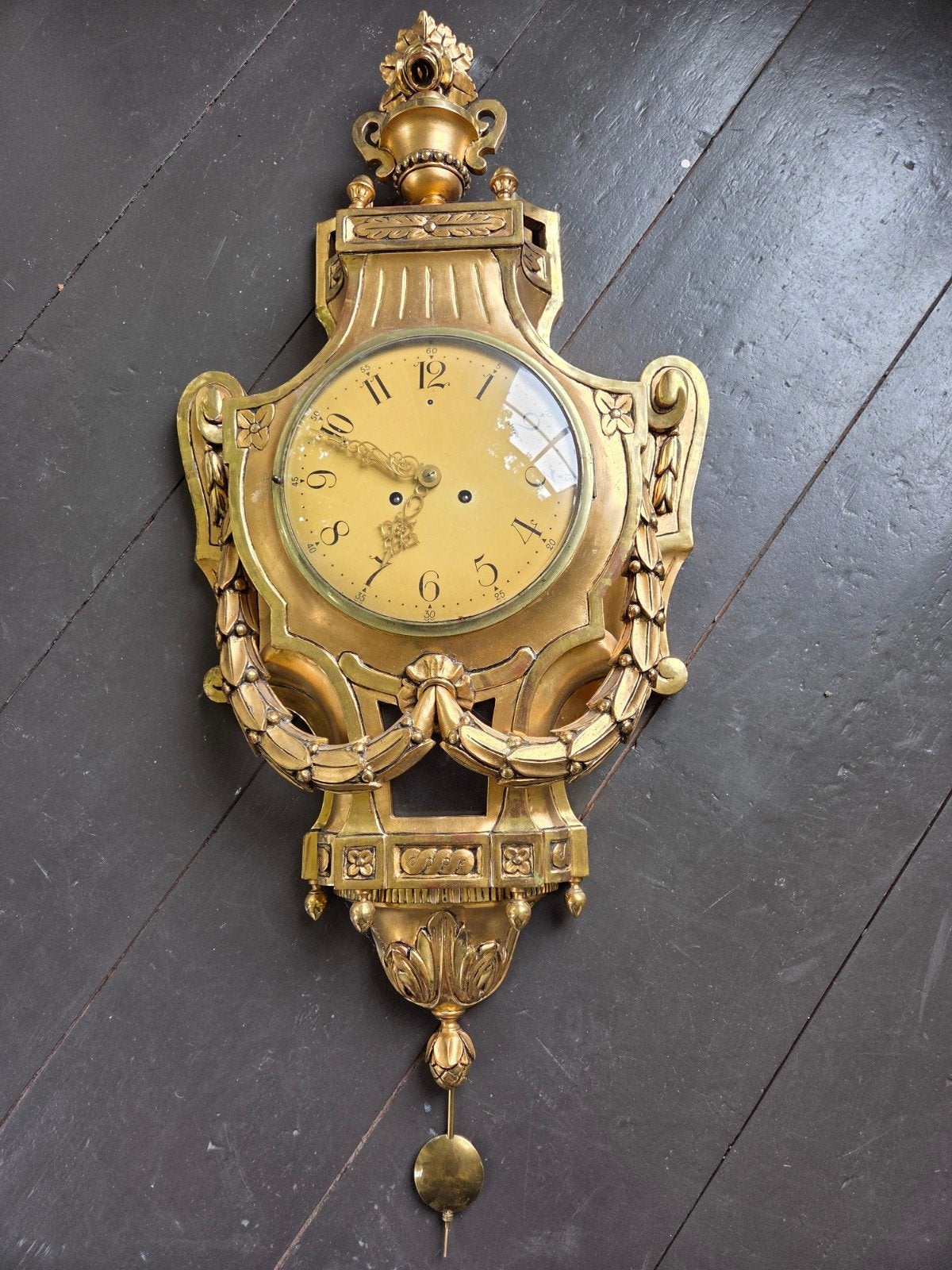 Antieke Franse vergulde bronzen wandklok, Ophalen