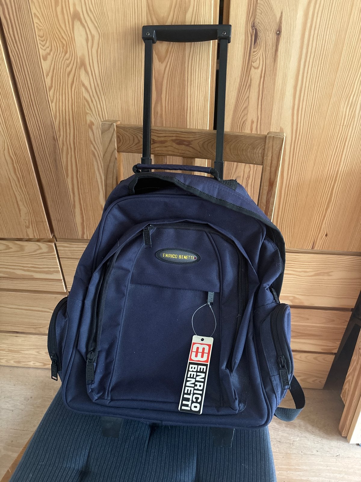 Enrico Benetti rugzak (en koeltas) met wielen - Donkerblauw, 25 tot 40 cm, Nieuw, Ophalen of Verzenden, Overige merken