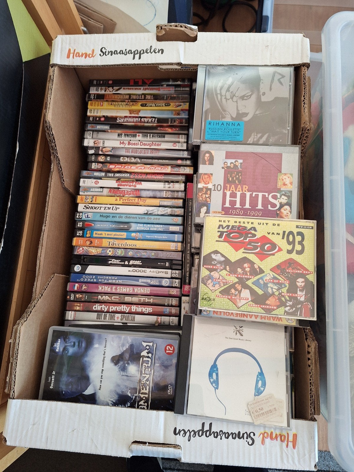 voor klein prijsje doos vol cd's, dvd's en pc spellen, Ophalen, Zo goed als nieuw