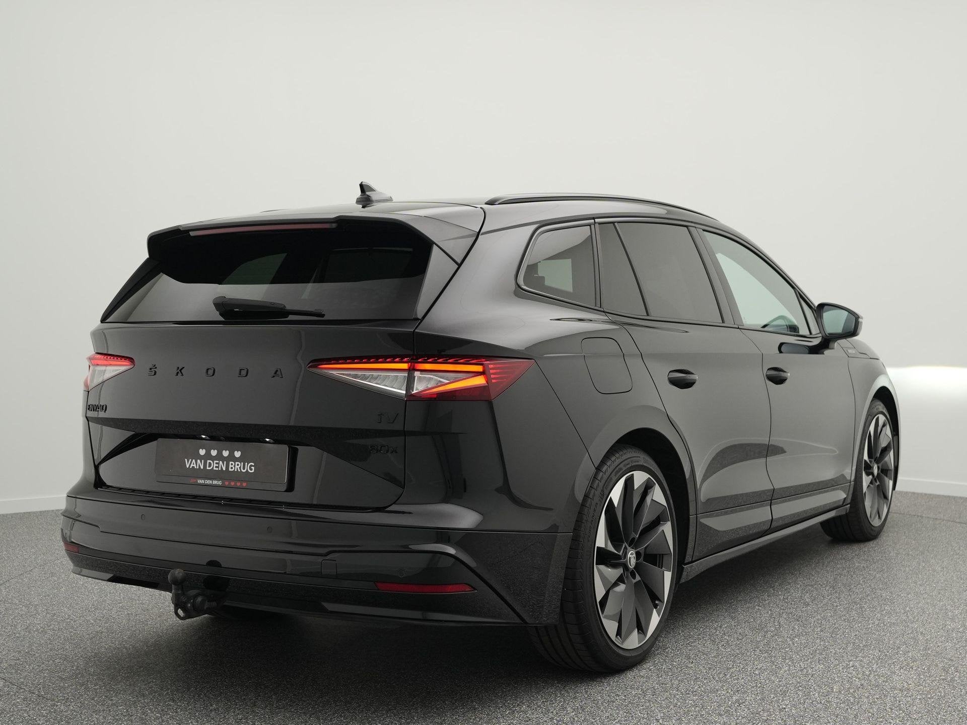 Skoda Enyaq iV 80X 265pk Sportline | SoH 91,7% | Trekhaak |, Automaat, 2095 kg, Gebruikt, Zwart