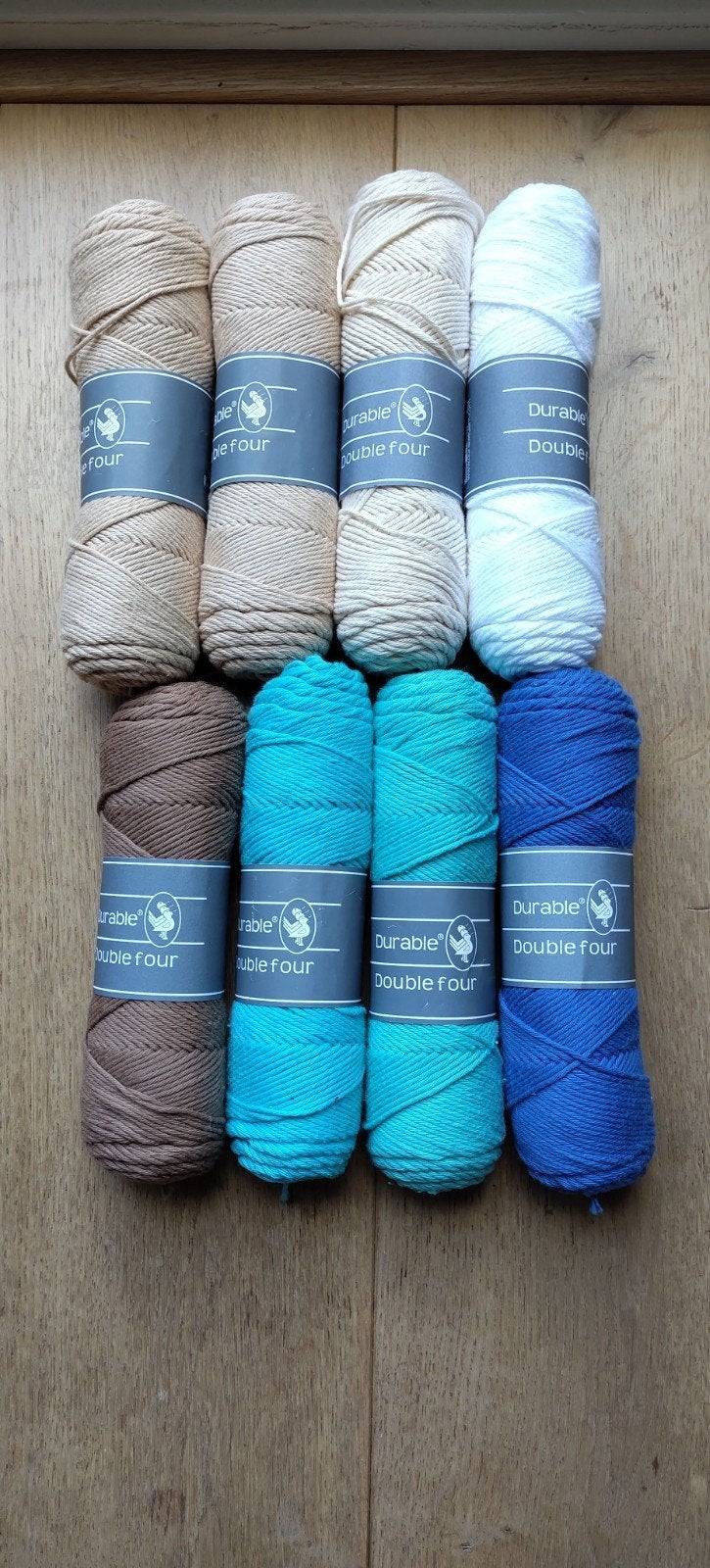 8 nieuwe bollen Durable Double Four, Hobby en Vrije tijd, Breien en Haken, Ophalen of Verzenden, Nieuw, Breien of Haken, Wol of Garen