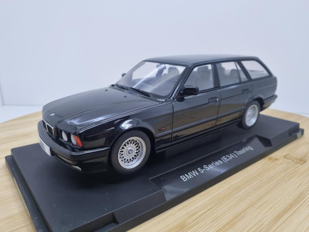Uitverkoop! MCG BMW 5-serie Touring E34 Zwart 1:18, Hobby en Vrije tijd, Modelauto's | 1:18, Overige merken, C, Nieuw, Ophalen of Verzenden