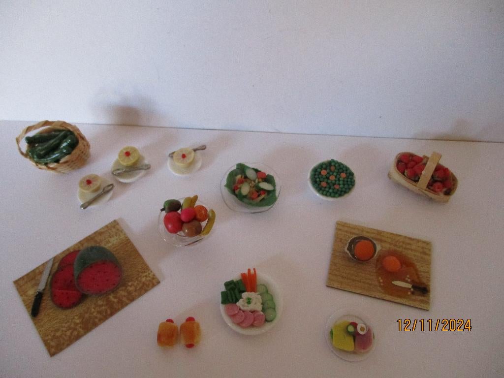 poppenhuis eten voor in het poppenhuis, Ophalen of Verzenden, Zo goed als nieuw, Decoratie