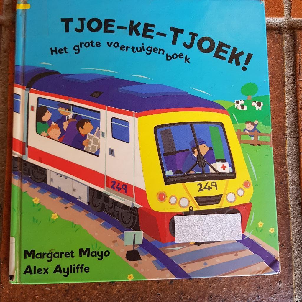 Tjoeke tjoek, het grote voertuigen boek, Ophalen of Verzenden, Gelezen