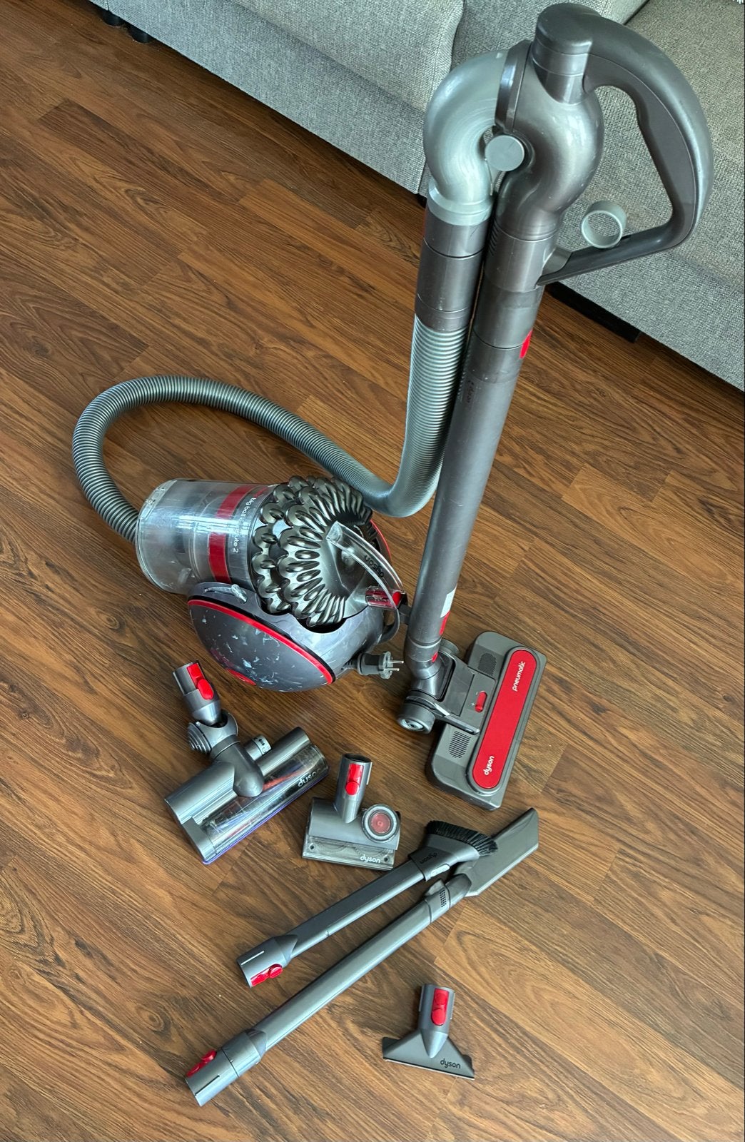 Foto 5 van Dyson Big Ball Absolute 2 Sledestofzuiger met accessoires