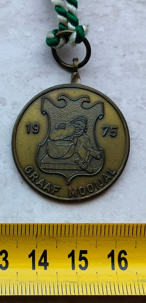 Jocus vastelaovend of carnaval donateurs medaille uit 1975, Ophalen of Verzenden, Overige materialen, Nederland