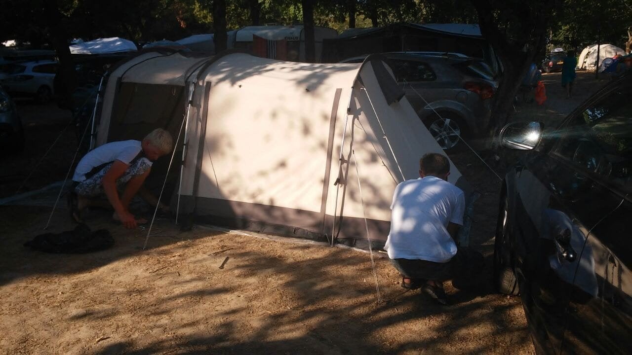 Base camp Tent, Caravans en Kamperen, Ophalen, Gebruikt, Tot en met 3
