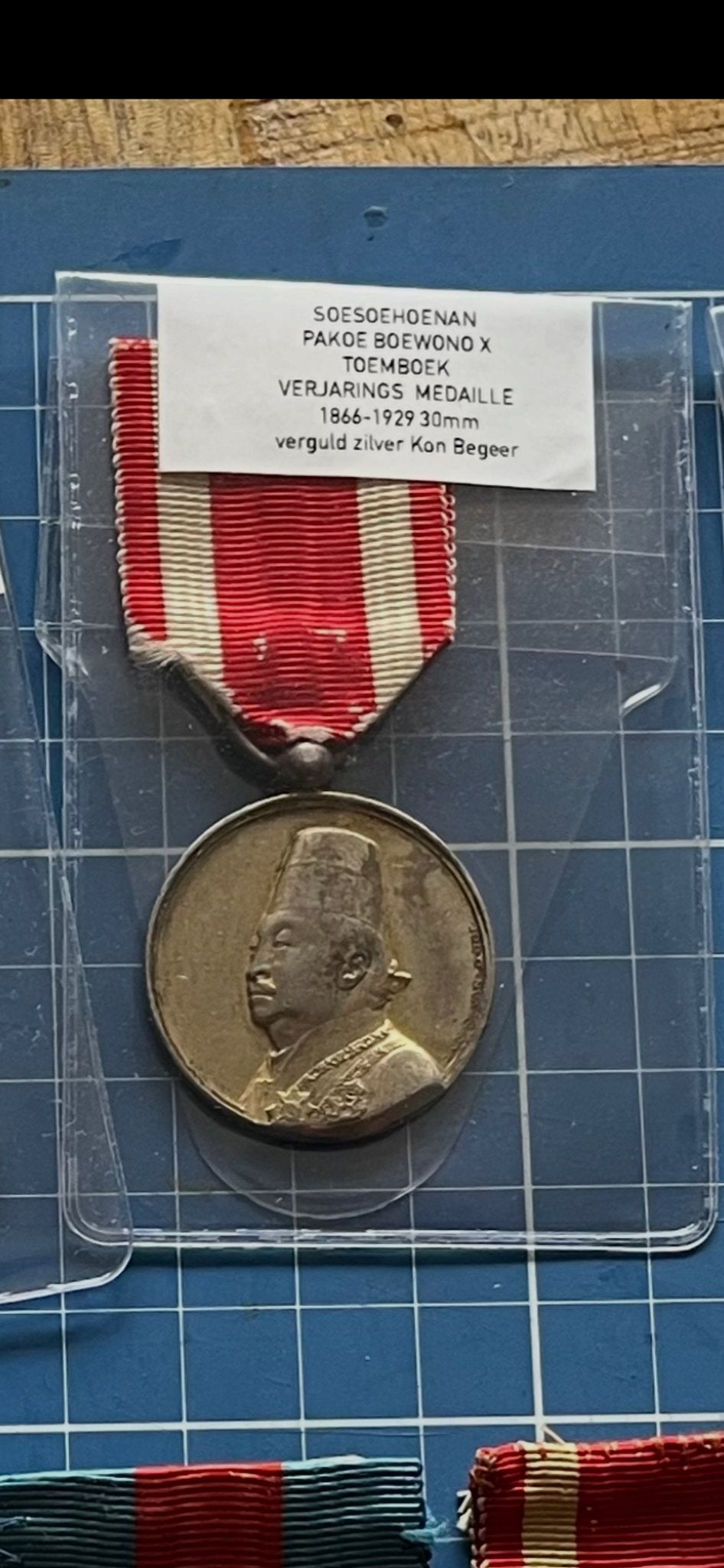 Soesoehoenan Pakoeboewono X Jubileum Medaille, Postzegels en Munten, Penningen en Medailles, Ophalen of Verzenden, Zilver, Buitenland