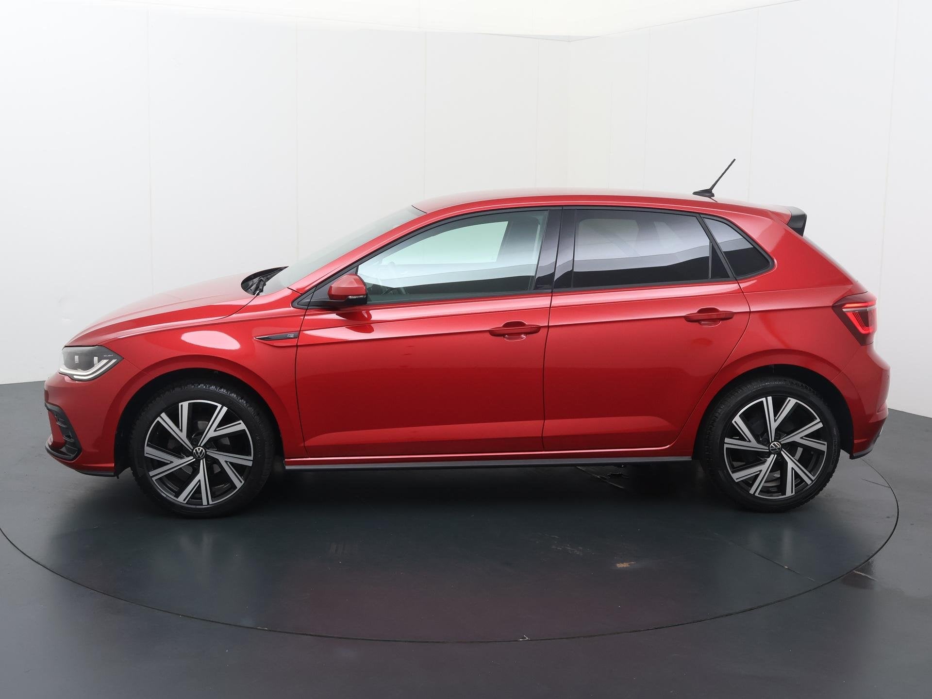Volkswagen Polo 1.0 TSI R-Line Business | 95 PK | Automaat |, Auto's, Volkswagen, 12 maanden, Stof, Gebruikt, Euro 6