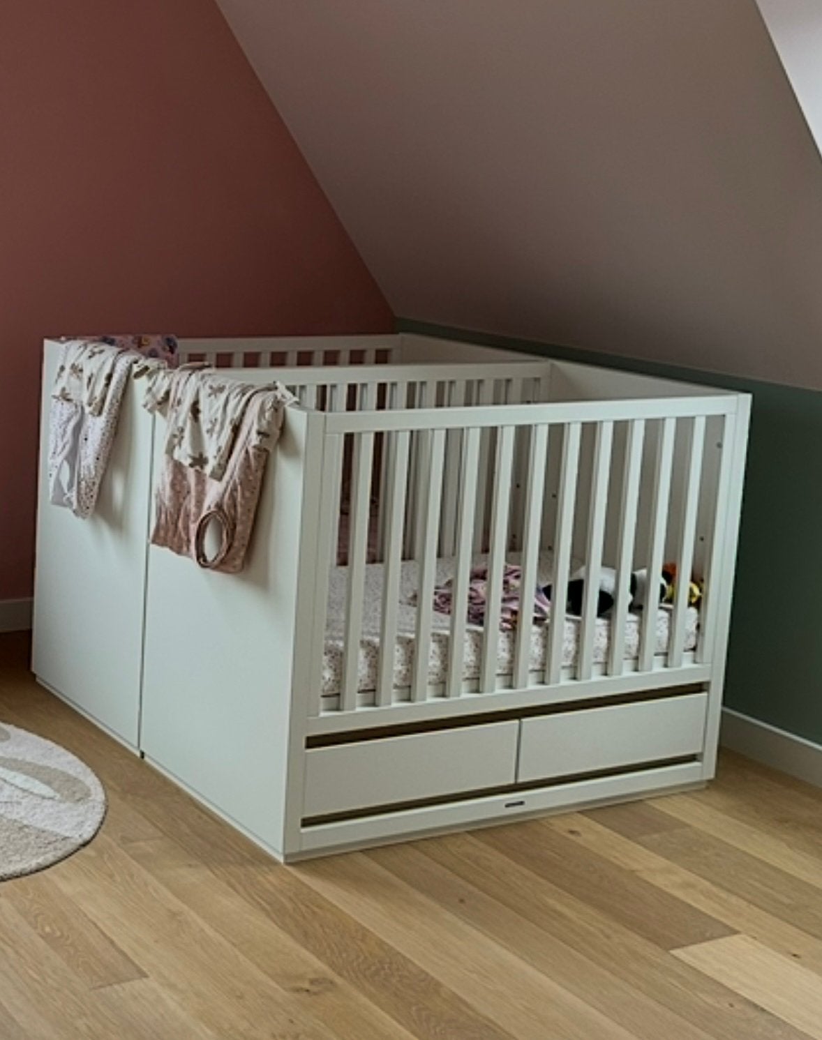 2x Kidsmill Accent Babybed wit 60 x 120 cm, Ophalen, Gebruikt, Ledikant