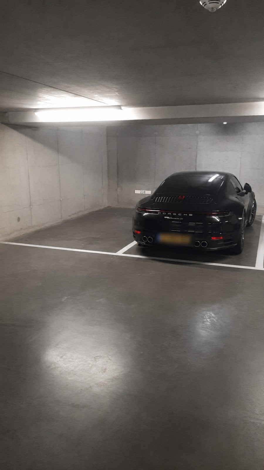 Parkeerplaats te huur Wijnhaeve gebouw / oude haven