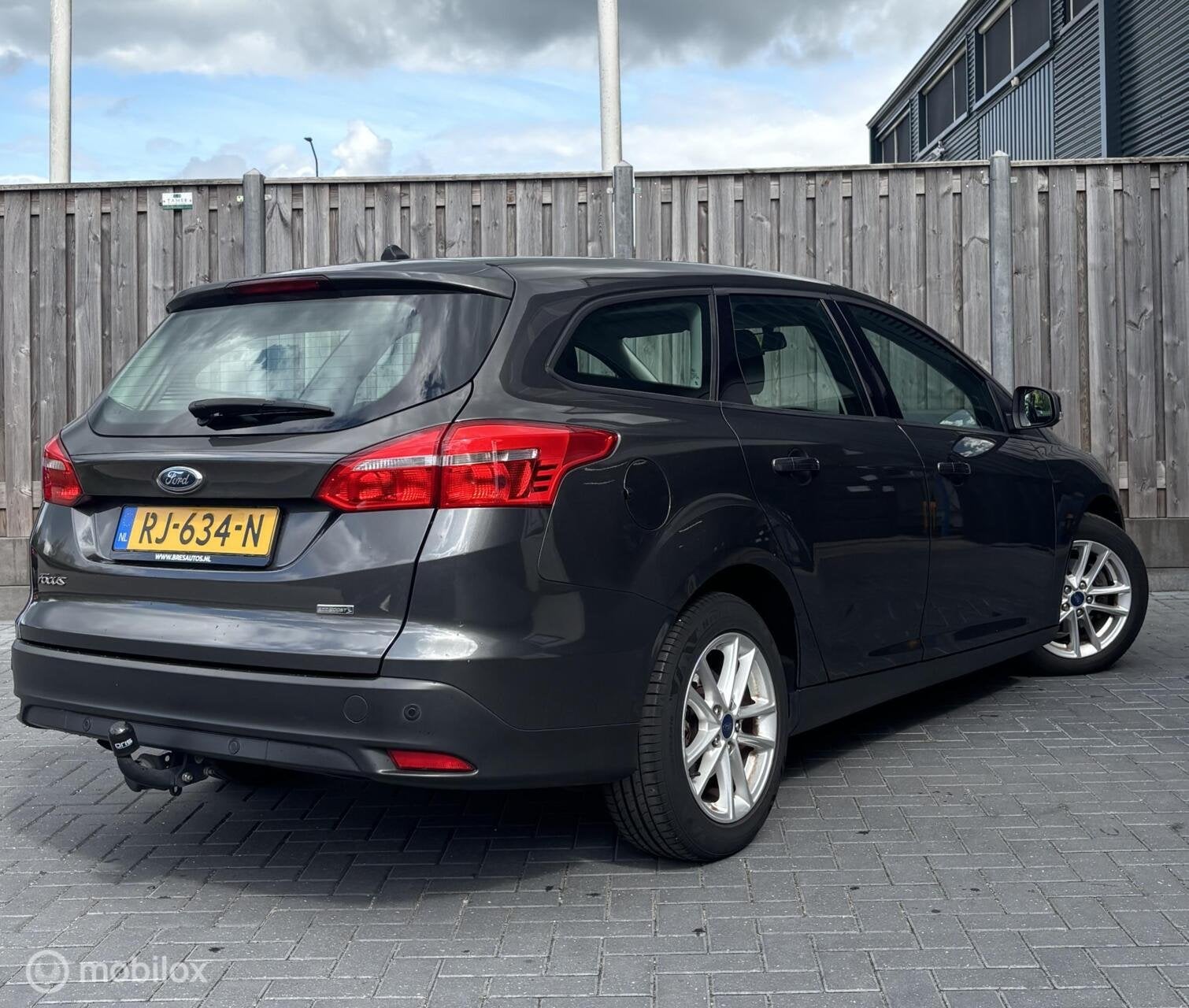 Ford Focus Wagon 1.0 Lease Edition/TREKHAAK/NAVI/BTW AUTO, Gebruikt, Euro 6, Origineel Nederlands, Handgeschakeld
