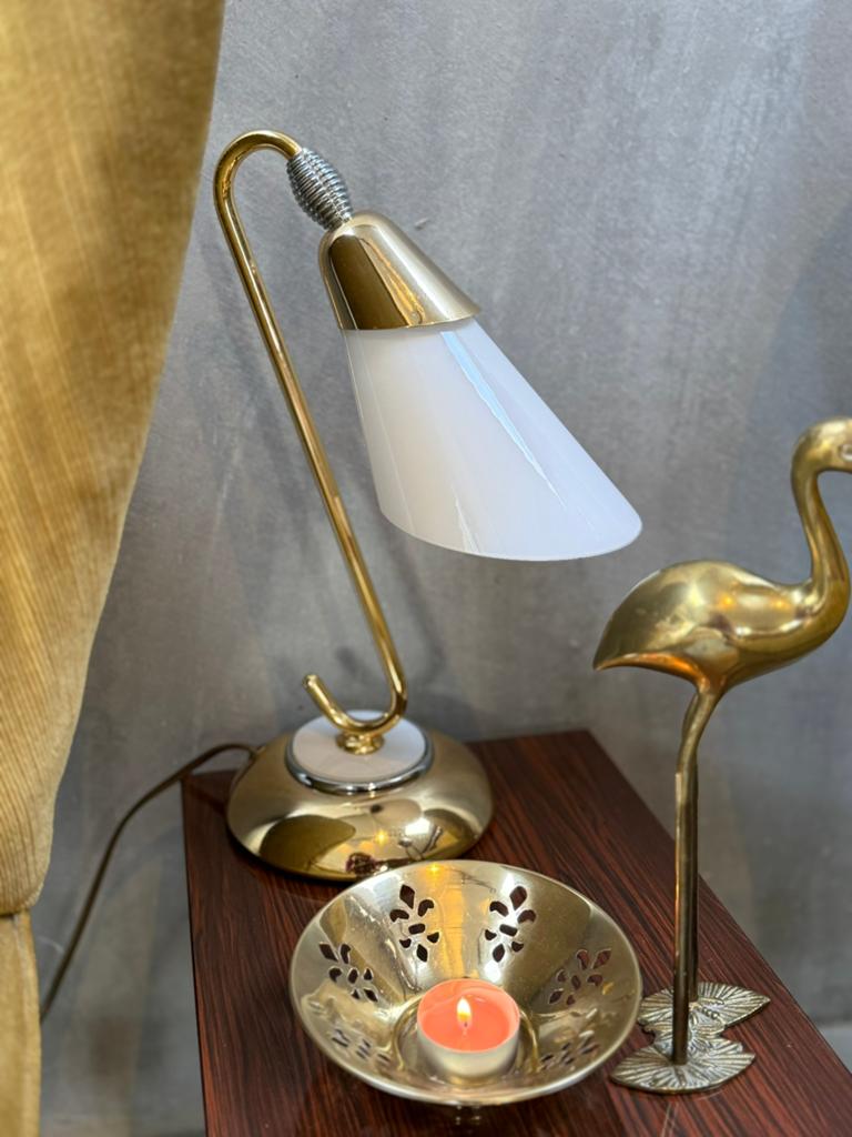 Mid Century messing  bureaulamp / tafellamp, Overige materialen, Q, Q, Ophalen of Verzenden