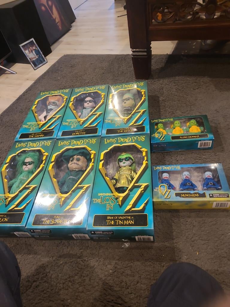 Living Dead Dolls The Lost in Oz complete set + 2 mini sets, Ophalen of Verzenden, Nieuw, Pop