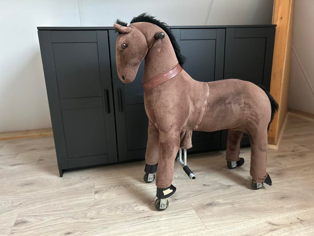 Leuk paard op wieltjes., Ophalen, Jongen of Meisje