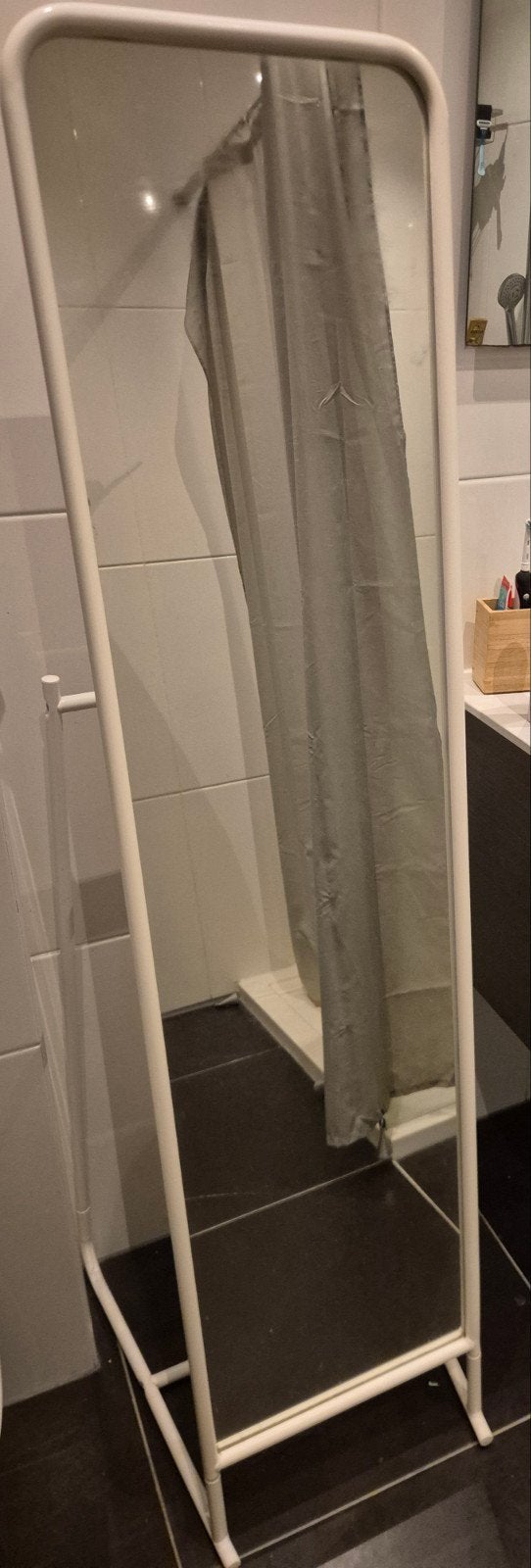 Ikea KNAPPER spiegel met kledingrek en haakjes, Ophalen, Gebruikt, 150 tot 200 cm, Rechthoekig
