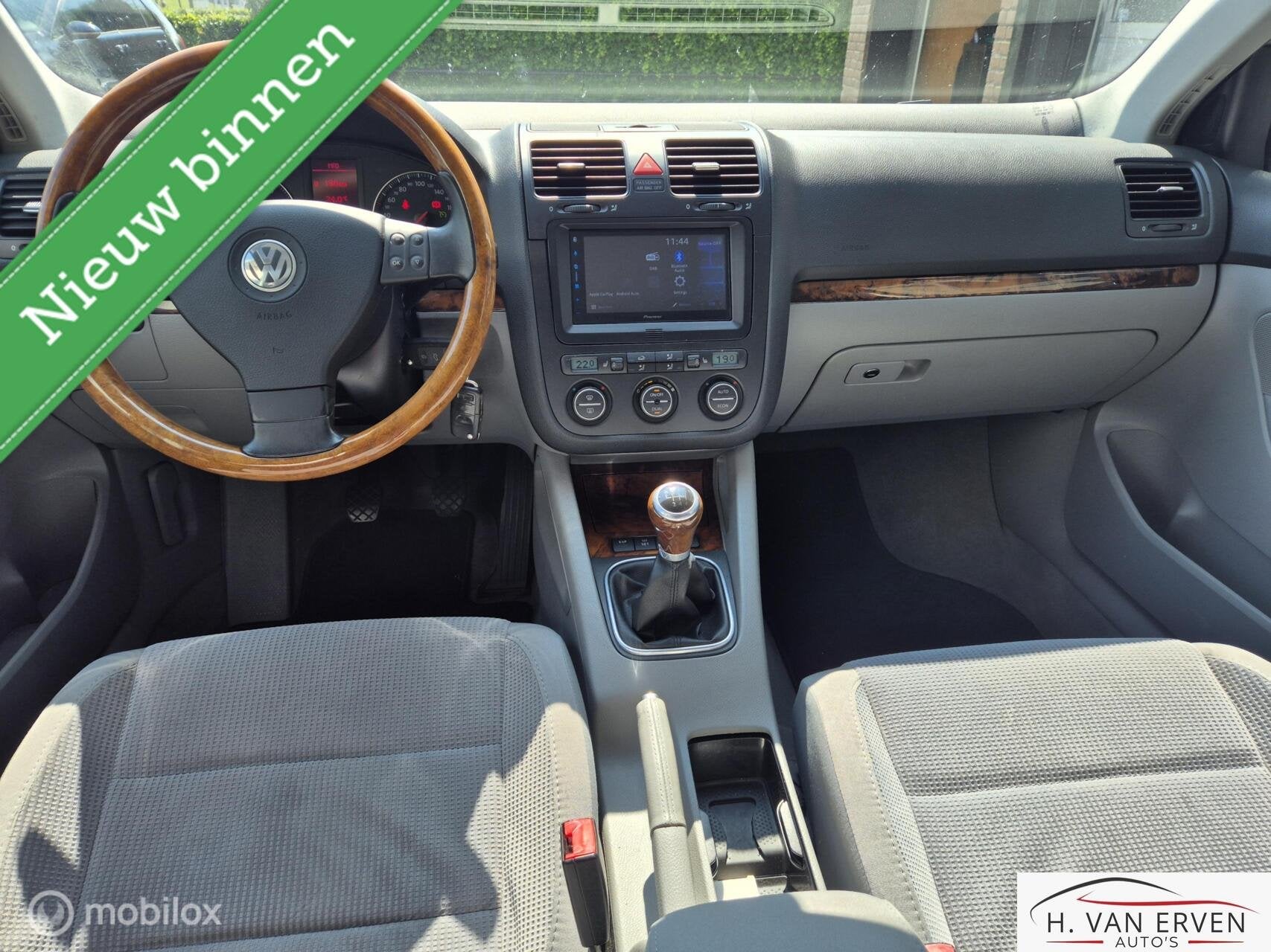 Volkswagen Jetta 1.6 APPLE CARPLAY XENON 17" PDC CRUISE, Voorwielaandrijving, 4 cilinders, 1246 kg, 116 pk