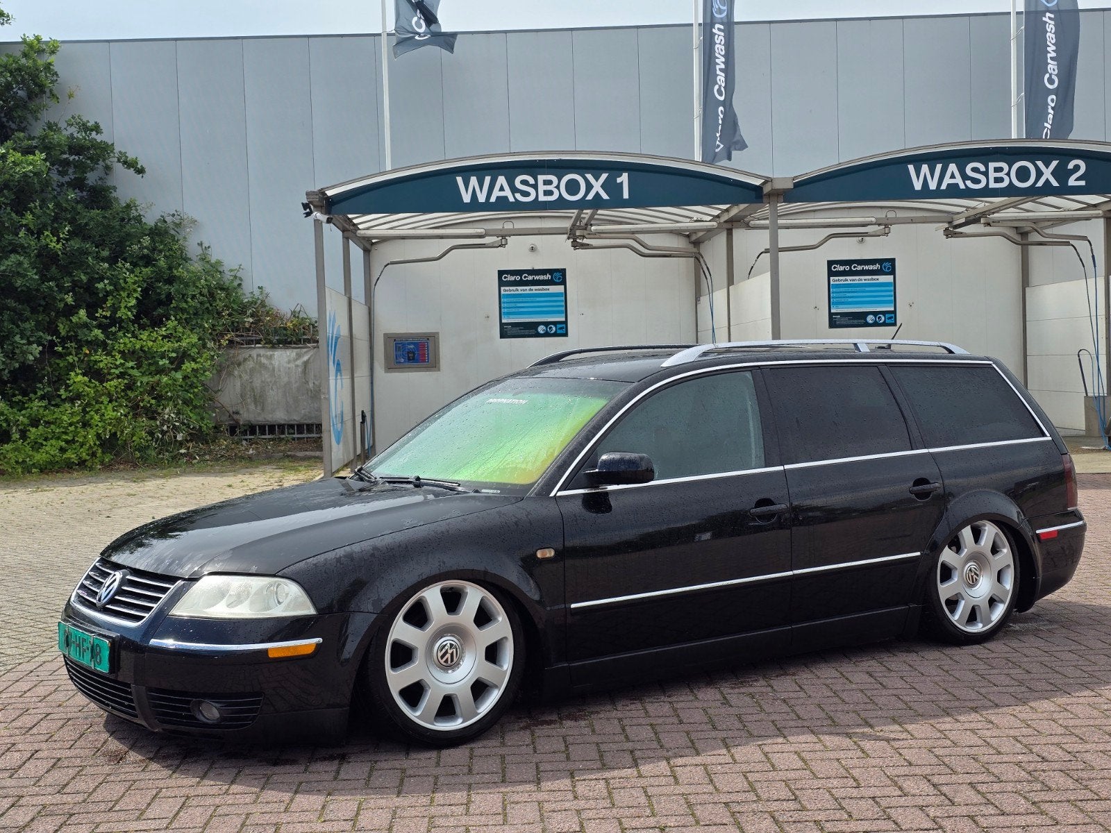 Volkswagen Passat 2.0 2002 Zwart  AIRRIDE, Auto's, Volkswagen, 1984 cc, Zwart, 650 kg, 115 pk