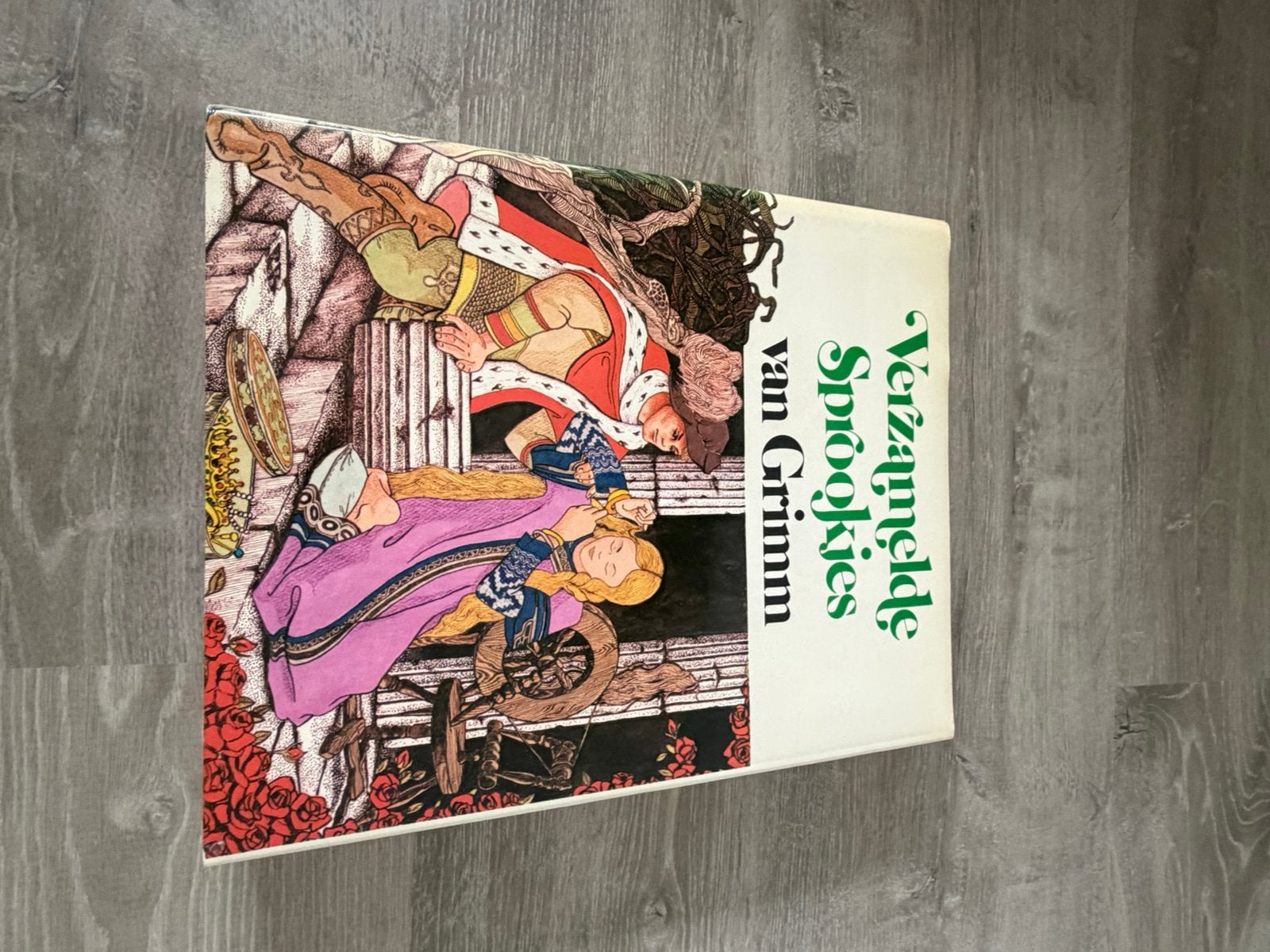 Verzamelde Sprookjes van Grimm - Klassieke Uitgave, Boeken, Ophalen of Verzenden, Gelezen