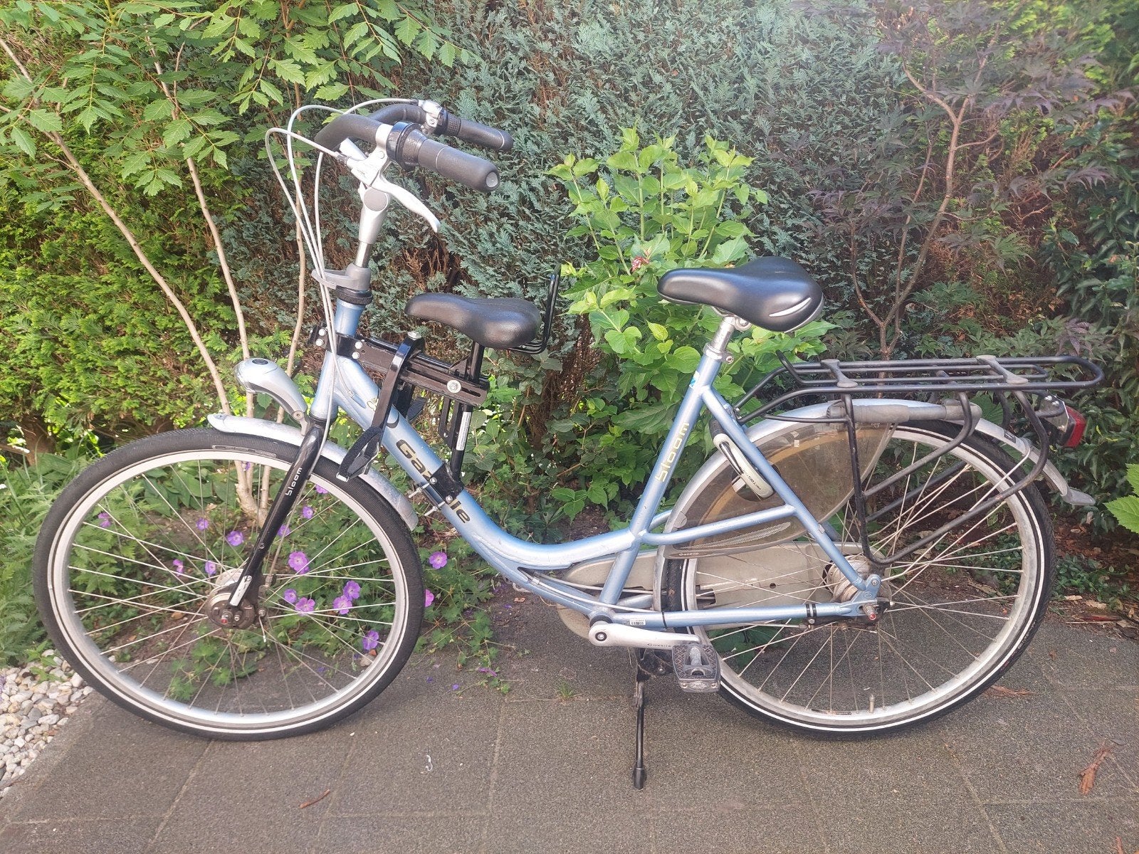 Gazelle Moederfiets met kinderzitje & verlengde bagagedrager, Ophalen, Velgrem, Dubbele standaard, Gazelle