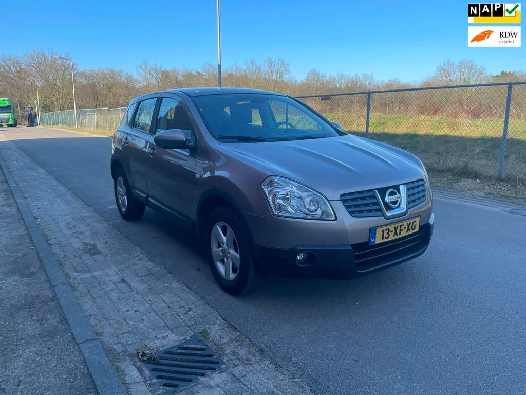 Nissan Qashqai 2.0 Tekna Premium ( Youngtimer ) trekhaak, Voorwielaandrijving, Stof, Gebruikt, Zwart