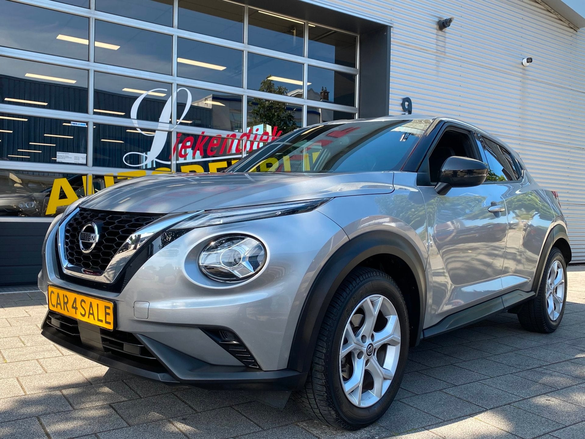 Nissan Juke 1.0 DIG-T N-Connecta - Navigatie / Apple CarPlay, Voorwielaandrijving, Stof, Zwart, Origineel Nederlands