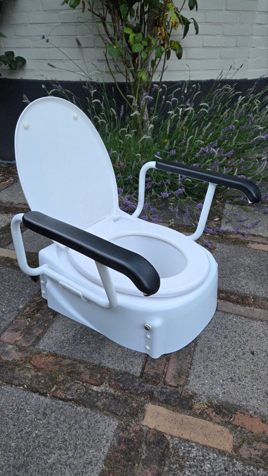 Toiletverhoger met armleuningen, Diversen, Verpleegmiddelen, Ophalen