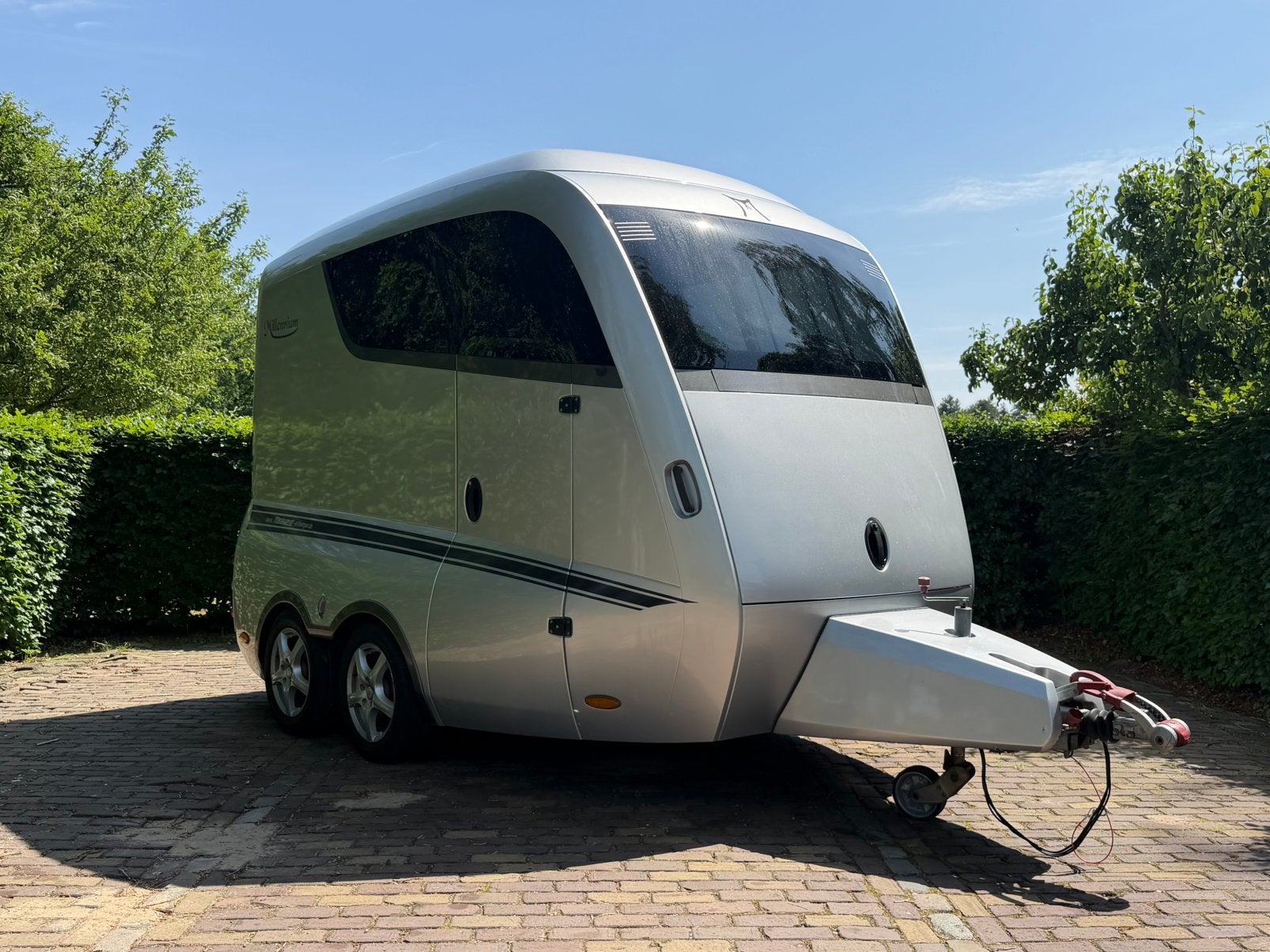 Bijzondere millennium 2 paards trailer met alle opties!, Ophalen, Zo goed als nieuw, 2-paards trailer, Millennium