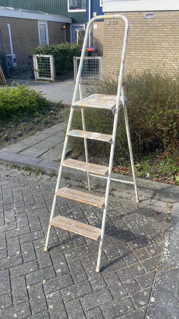 Brocante trap: decoratief en functioneel, Ophalen, Gebruikt, Trap, Opvouwbaar of Inschuifbaar